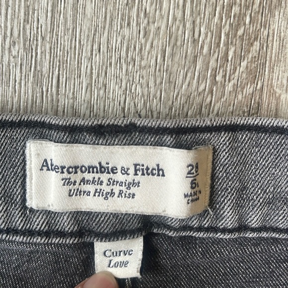 Abercrombie & Fitch Womens The Ankle Straight Ultra High Rise Gray Jean 28 long - Picture 2 of 7